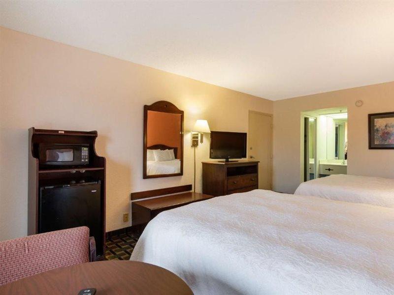 Dublin Inn And Suites Extérieur photo