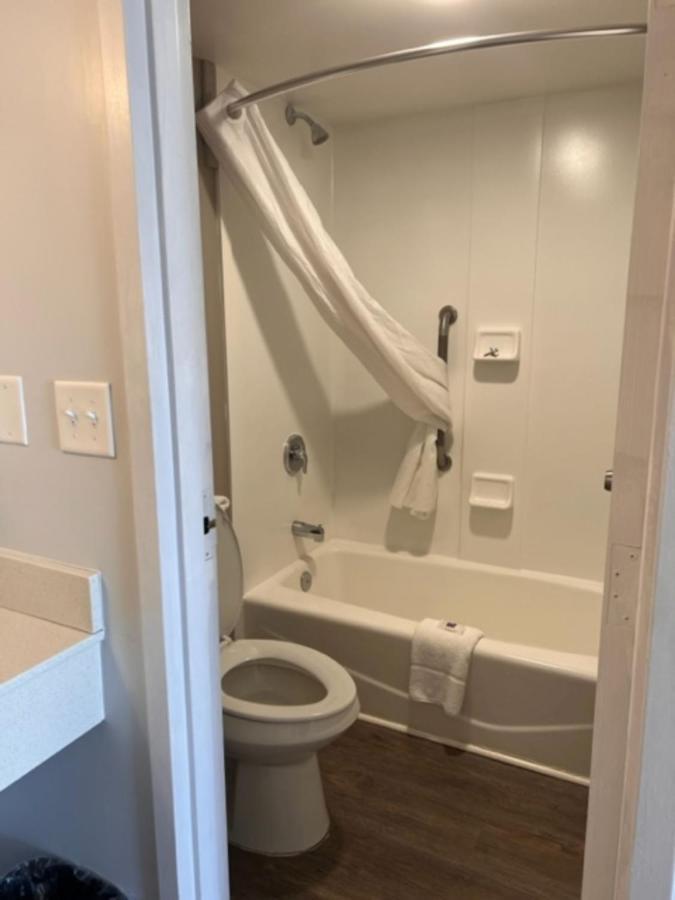 Dublin Inn And Suites Extérieur photo